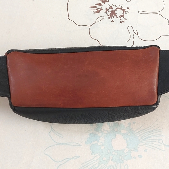 Vintage Roots black / brown leather fanny pack waist bag - Picture 7 of 12